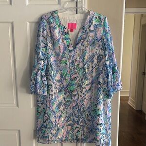 Lilly Pulitzer dress with cute ruffle at sleeve bottom.